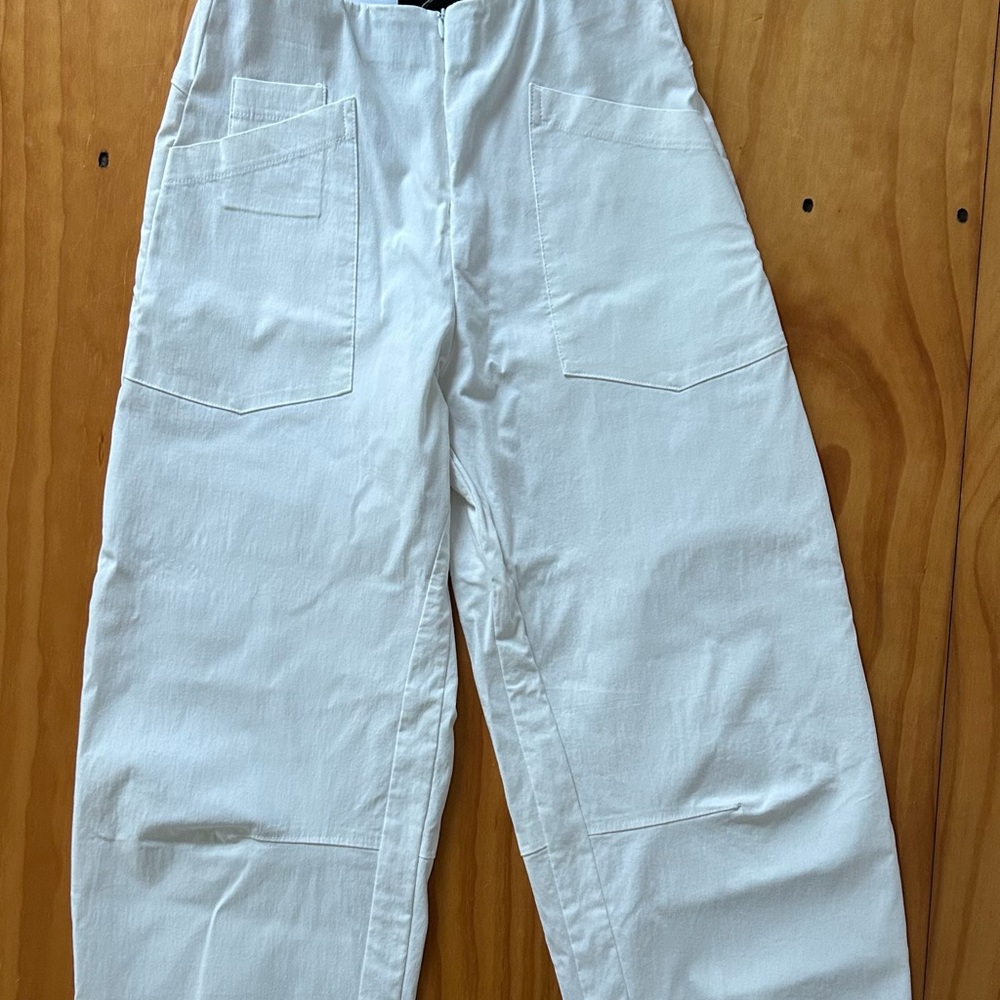Porto- Women’s White Classic-Casual Pants